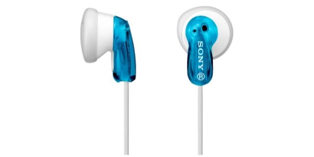 sony earphones with hole