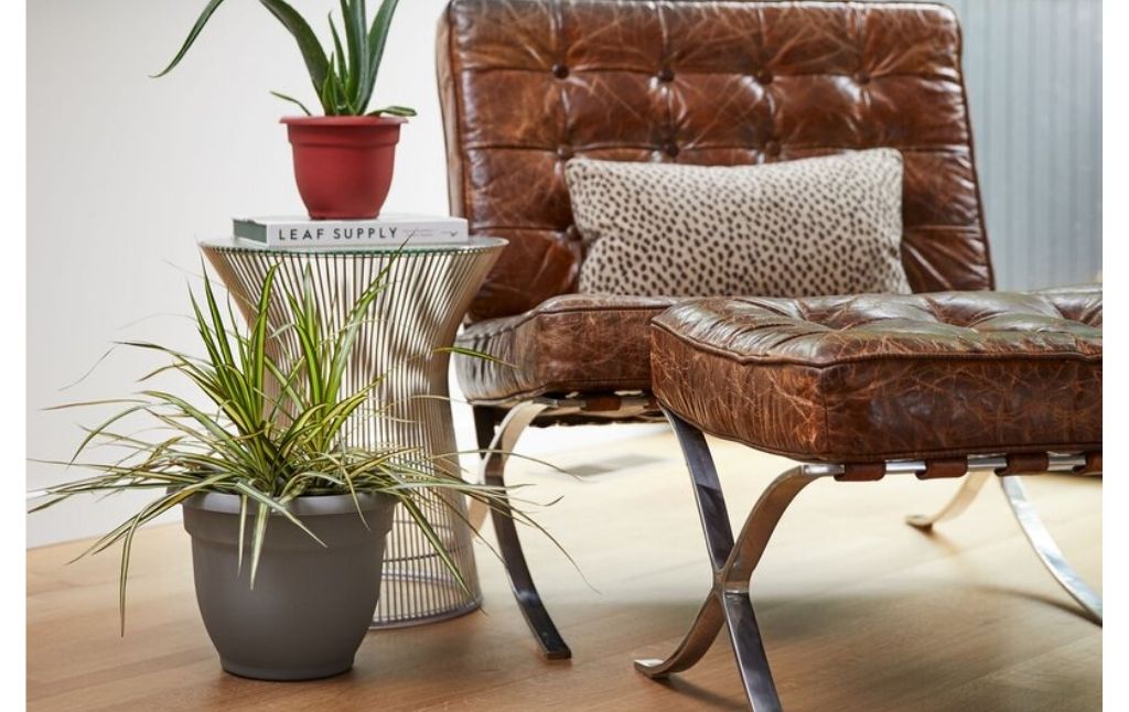 self watering polypropylene pot planter