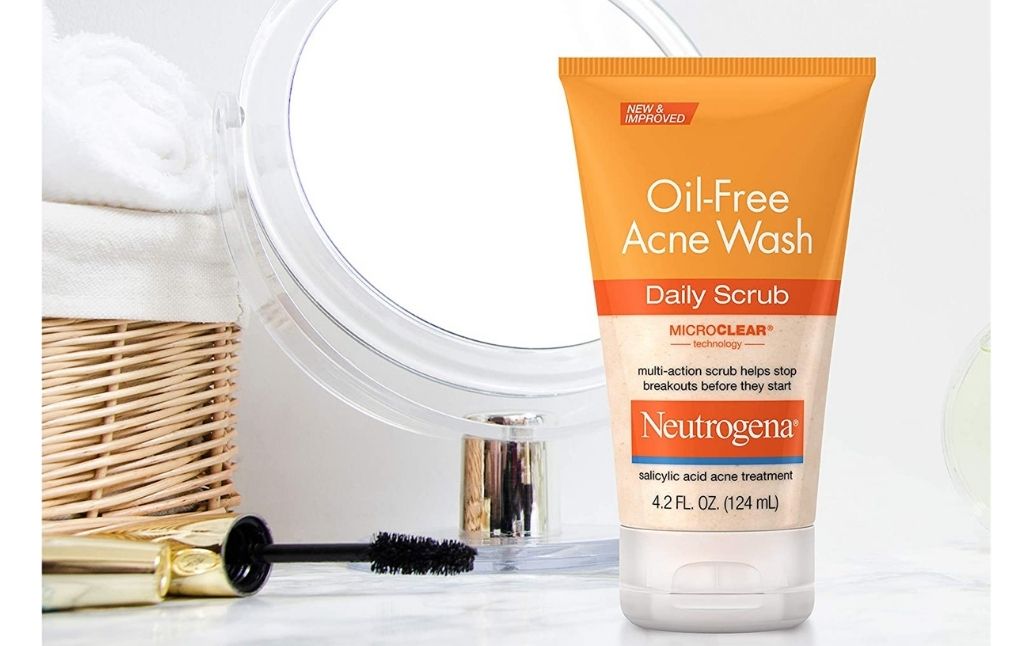 neutrogena oil free daily scrub