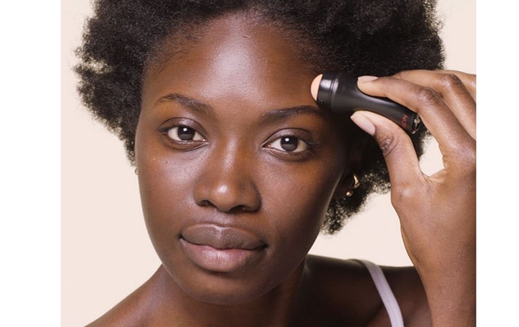 Revlon Oil-Absorbing Volcanic Face Roller