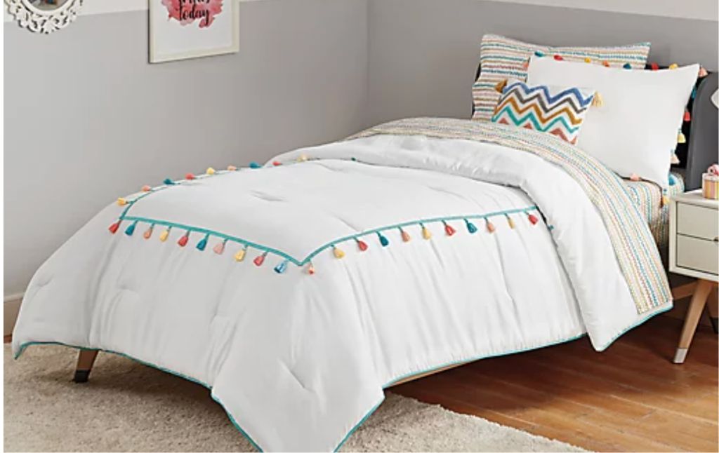 white 5 piece comforter