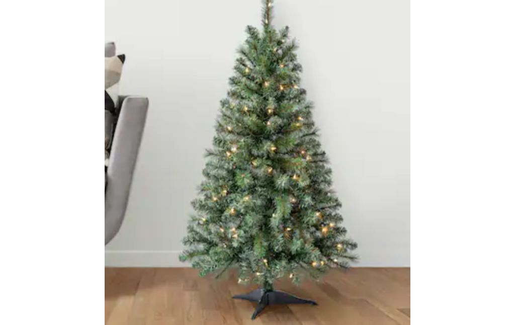 4 foot Christmas tree