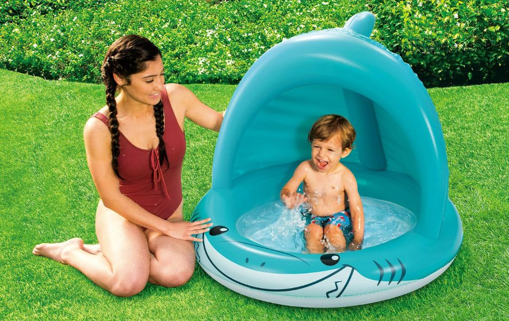 shark splash pool