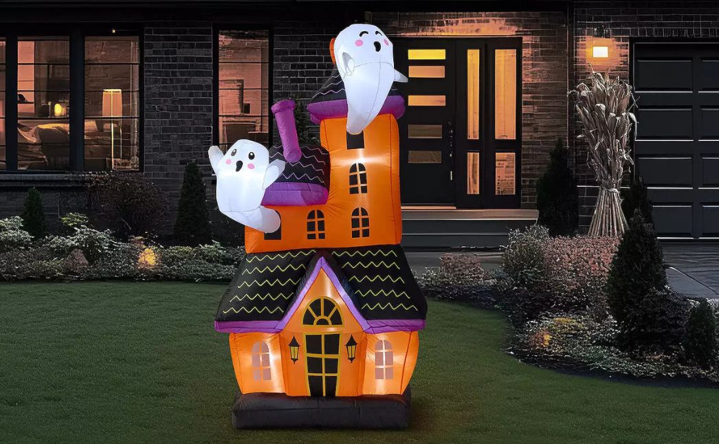 halloween yard inflatable