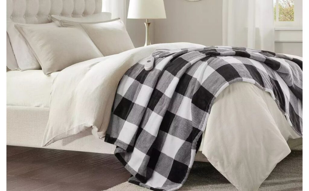 cuddl duds heated throw