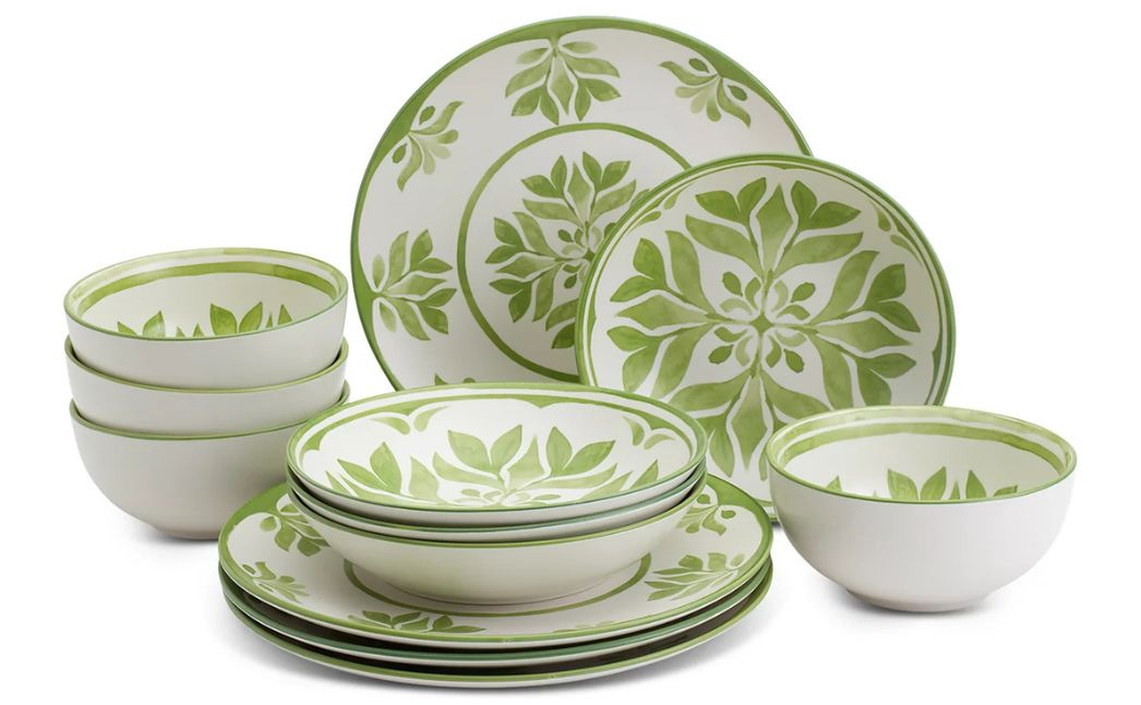 dinnerware set