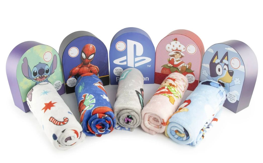 character throw sets