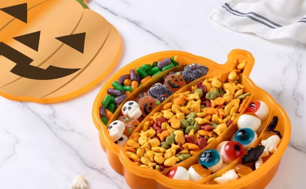 pumpkin snackle box