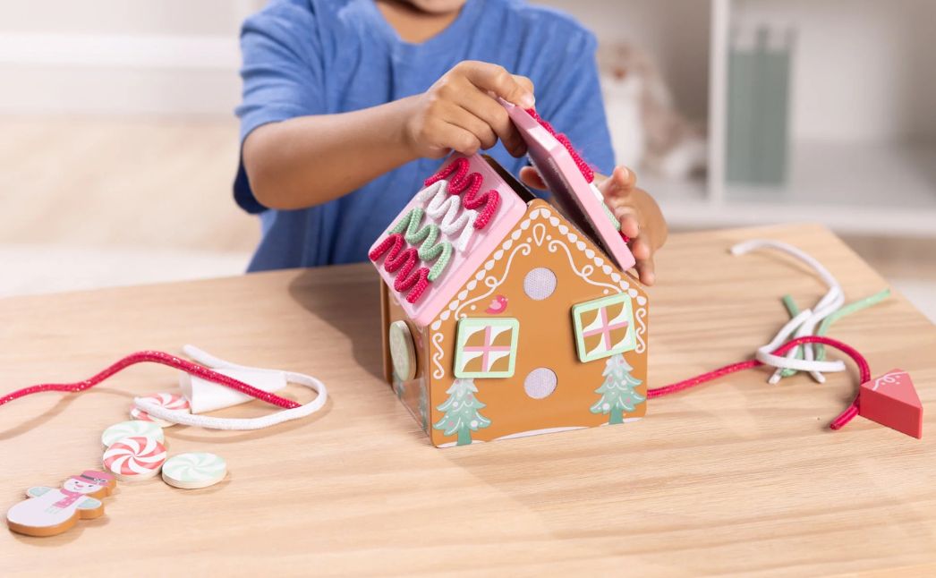 melissa doug gingerbread house