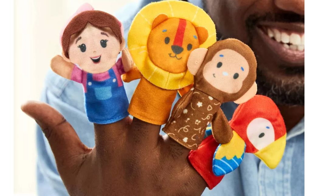 ms rachel finger puppets