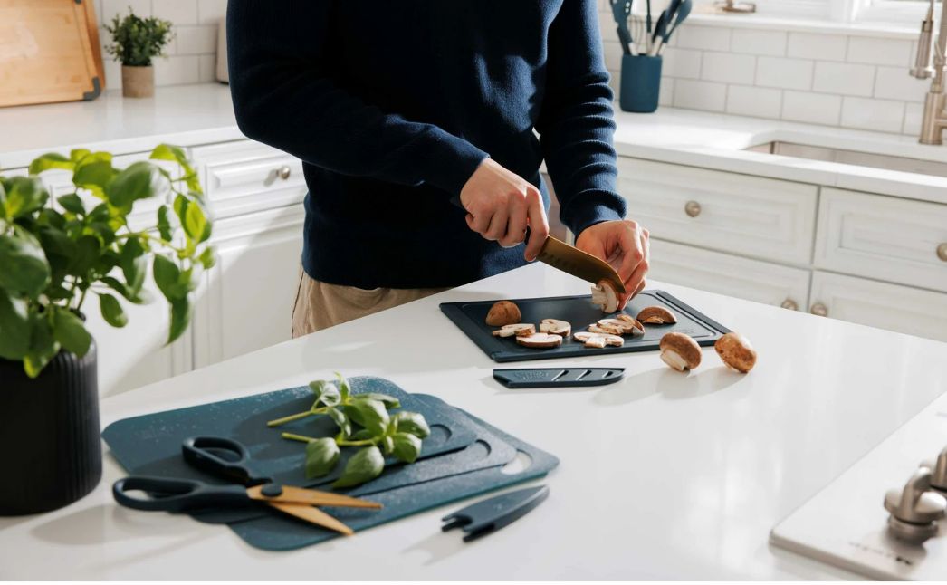 thyme table knife set