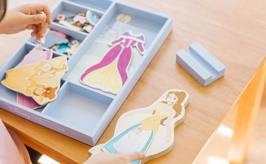 melissa doug magnetic doll play set