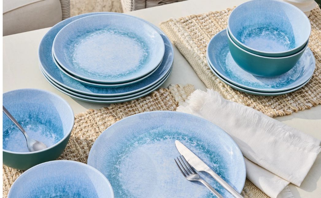 dinnerware set