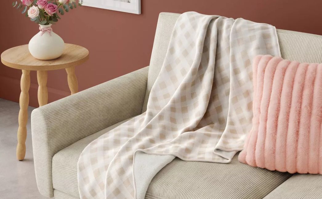checkered throw