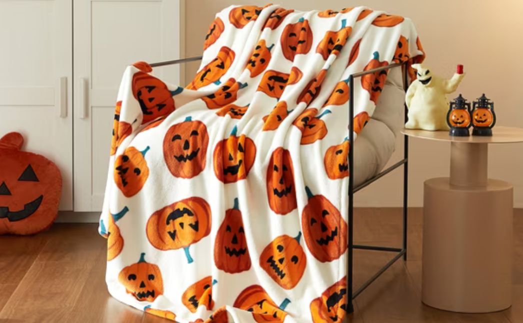 pumpkin throw