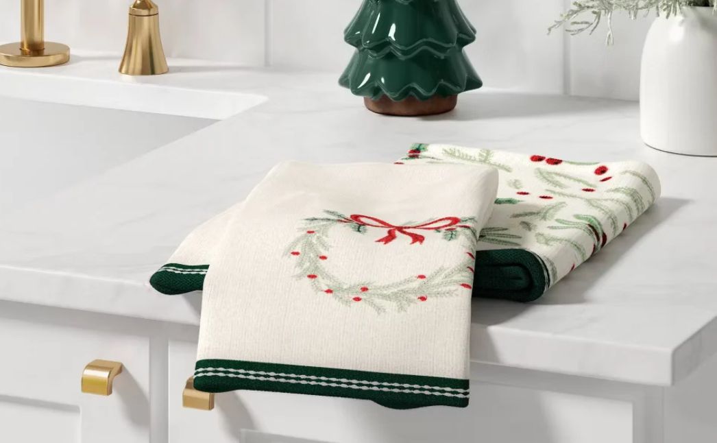 Christmas hand towels