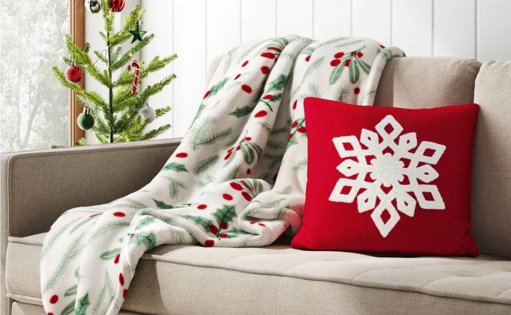 holiday throw